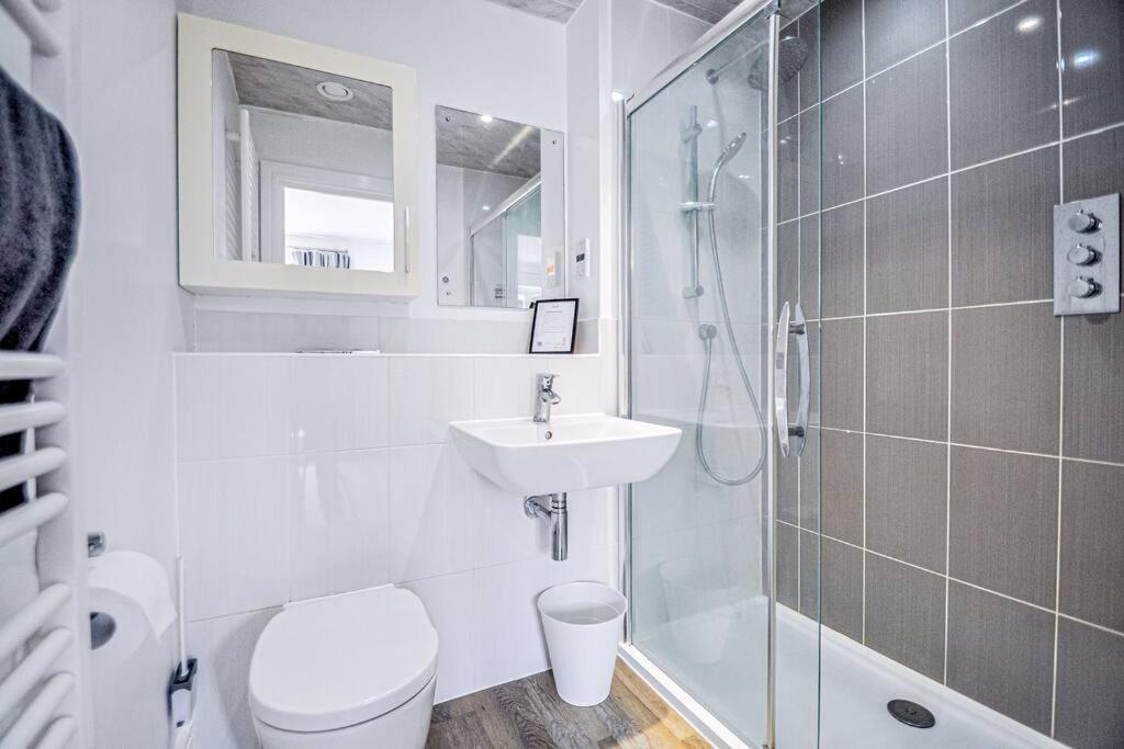 Entire House Sleeps 8 Near The River Thamesメイデンヘッド エクステリア 写真