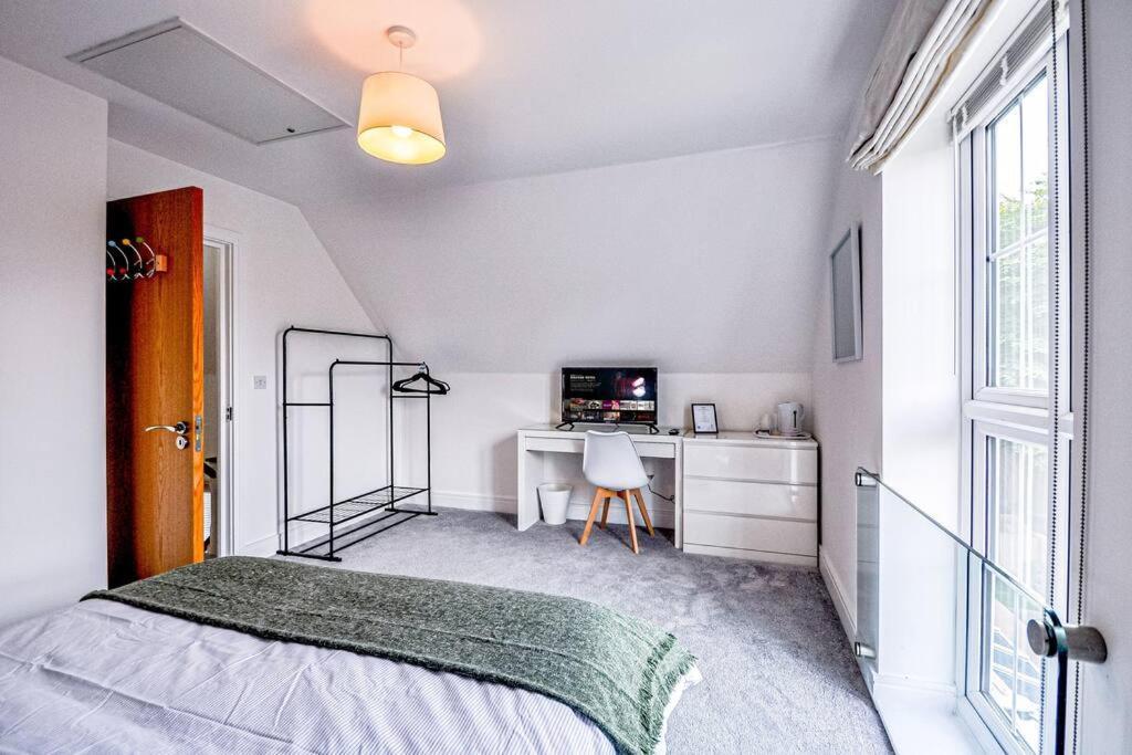 Entire House Sleeps 8 Near The River Thamesメイデンヘッド エクステリア 写真